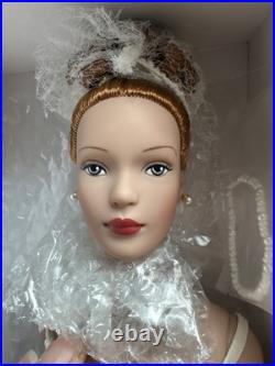 Tonner TYLER WENTWORTH 2000 UFDC CHICAGO SOPHISTICATE 16 FASHION DOLL NRFB LE