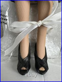 Tonner TYLER WENTWORTH 2001 Theatre De La Mode LONGCHAMP FLEURI 16 FASHION DOLL Tonner TYLER WENTWORTH 2001 Theatre De La Mode LONGCHAMP FLEURI 16 FASHION DOLL