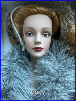 Tonner TYLER WENTWORTH 2002 MOVER & SHAKER SYDNEY CHASE 16 FASHION DOLL NRFB LE