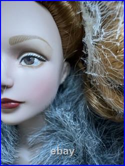 Tonner TYLER WENTWORTH 2002 MOVER & SHAKER SYDNEY CHASE 16 FASHION DOLL NRFB LE