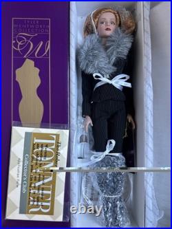 Tonner TYLER WENTWORTH 2002 MOVER & SHAKER SYDNEY CHASE 16 FASHION DOLL NRFB LE