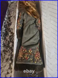 Tonner TYLER WENTWORTH 2003 ABSOLUTELY ASPEN SYDNEY CHASE 16 Doll & OUTFIT