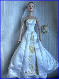 Tonner TYLER WENTWORTH 2003 CU COLLECTION 16 DRESSED DOLL SHEA'S WEDDING DAY LE