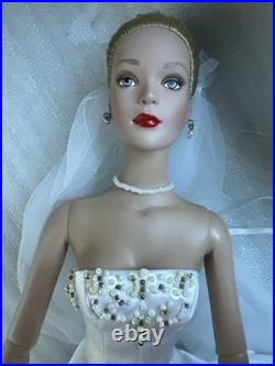 Tonner TYLER WENTWORTH 2003 CU COLLECTION 16 DRESSED DOLL SHEA'S WEDDING DAY LE
