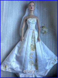 Tonner TYLER WENTWORTH 2003 CU COLLECTION 16 DRESSED DOLL SHEA'S WEDDING DAY LE