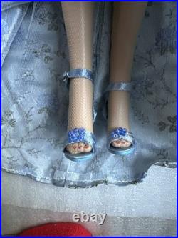 Tonner TYLER WENTWORTH 2003 LOVE IS BLUE SYDNEY CHASE 16 DRESSED FASHION DOLL