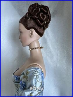 Tonner TYLER WENTWORTH 2003 LOVE IS BLUE SYDNEY CHASE 16 DRESSED FASHION DOLL
