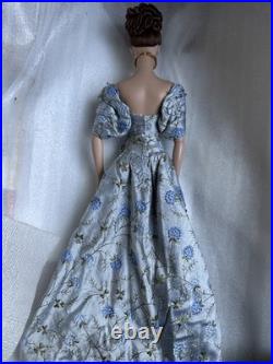 Tonner TYLER WENTWORTH 2003 LOVE IS BLUE SYDNEY CHASE 16 DRESSED FASHION DOLL