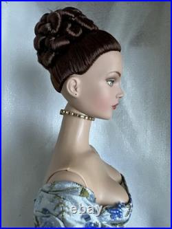 Tonner TYLER WENTWORTH 2003 LOVE IS BLUE SYDNEY CHASE 16 DRESSED FASHION DOLL