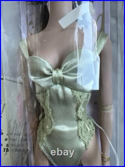 Tonner TYLER WENTWORTH 2003 RTW ELEGANCE SYDNEY CHASE 16 FASHION DOLL NEW NRFB