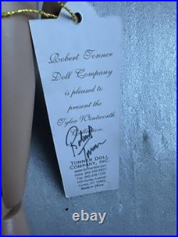 Tonner TYLER WENTWORTH 2004 COLLECTION NUDE SIGNED SYDNEY ENVY 16 FASHION DOLL