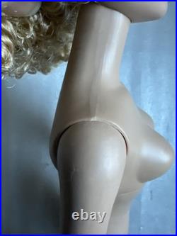 Tonner TYLER WENTWORTH 2004 COLLECTION NUDE SIGNED SYDNEY ENVY 16 FASHION DOLL