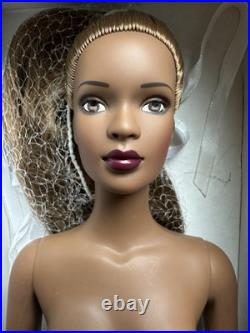 Tonner TYLER WENTWORTH 2004 COLLECTION NUDE SUMPTUOUS ESME 16 FASHION DOLL +Box