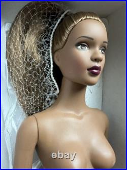 Tonner TYLER WENTWORTH 2004 COLLECTION NUDE SUMPTUOUS ESME 16 FASHION DOLL +Box
