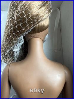 Tonner TYLER WENTWORTH 2004 COLLECTION NUDE SUMPTUOUS ESME 16 FASHION DOLL +Box