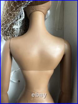Tonner TYLER WENTWORTH 2004 COLLECTION NUDE SUMPTUOUS ESME 16 FASHION DOLL +Box