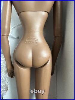 Tonner TYLER WENTWORTH 2004 COLLECTION NUDE SUMPTUOUS ESME 16 FASHION DOLL +Box