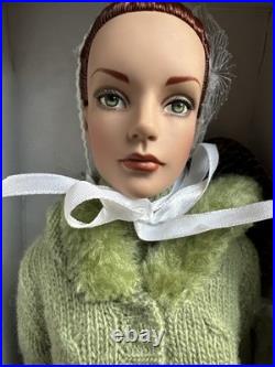 Tonner TYLER WENTWORTH 2004 COLLECTION WINTERGREEN SYDNEY 16 FASHION DOLL NRFB