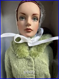 Tonner TYLER WENTWORTH 2004 COLLECTION WINTERGREEN SYDNEY 16 FASHION DOLL NRFB