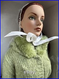 Tonner TYLER WENTWORTH 2004 COLLECTION WINTERGREEN SYDNEY 16 FASHION DOLL NRFB