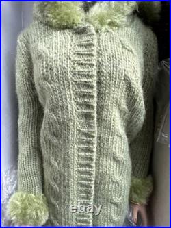 Tonner TYLER WENTWORTH 2004 COLLECTION WINTERGREEN SYDNEY 16 FASHION DOLL NRFB