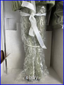 Tonner TYLER WENTWORTH 2004 COLLECTION WINTERGREEN SYDNEY 16 FASHION DOLL NRFB