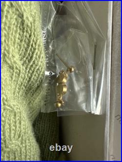 Tonner TYLER WENTWORTH 2004 COLLECTION WINTERGREEN SYDNEY 16 FASHION DOLL NRFB Tonner TYLER WENTWORTH 2004 COLLECTION WINTERGREEN SYDNEY 16 FASHION DOLL NRFB