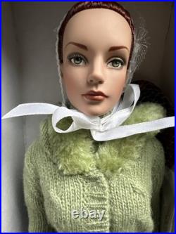 Tonner TYLER WENTWORTH 2004 COLLECTION WINTERGREEN SYDNEY 16 FASHION DOLL NRFB