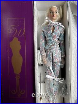 Tonner TYLER WENTWORTH 2004 ICE BLUE SYDNEY CHASE 16 DRESSED FASHION DOLL NRFB