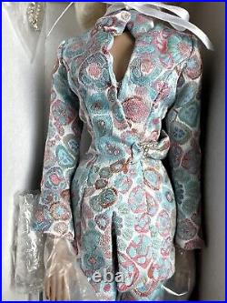 Tonner TYLER WENTWORTH 2004 ICE BLUE SYDNEY CHASE 16 DRESSED FASHION DOLL NRFB