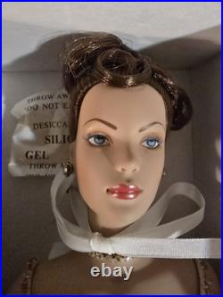 Tonner TYLER WENTWORTH 2004 PARIS FASHION DOLL BON ANNIVERSAIRE GOLD Limited