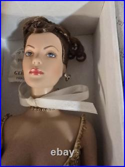 Tonner TYLER WENTWORTH 2004 PARIS FASHION DOLL BON ANNIVERSAIRE GOLD Limited
