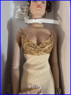 Tonner TYLER WENTWORTH 2004 PARIS FASHION DOLL BON ANNIVERSAIRE GOLD Limited