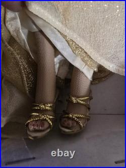 Tonner TYLER WENTWORTH 2004 PARIS FASHION DOLL BON ANNIVERSAIRE GOLD Limited