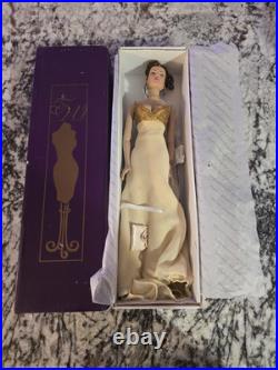 Tonner TYLER WENTWORTH 2004 PARIS FASHION DOLL BON ANNIVERSAIRE GOLD Limited