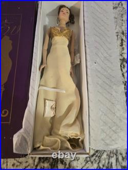 Tonner TYLER WENTWORTH 2004 PARIS FASHION DOLL BON ANNIVERSAIRE GOLD Limited