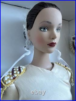 Tonner TYLER WENTWORTH 2004 THEATRE DE LA MODE COLLECTION FANTASIA 16 DOLL NRFB