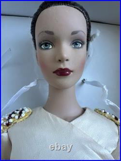 Tonner TYLER WENTWORTH 2004 THEATRE DE LA MODE COLLECTION FANTASIA 16 DOLL NRFB