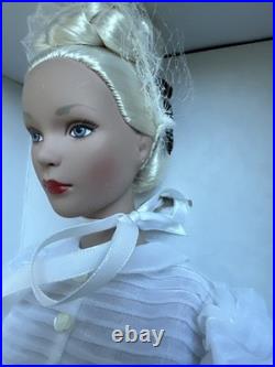 Tonner TYLER WENTWORTH 2004 THEATRE DE LA MODE PURELY PLATINUM 16 DOLL NEW NRFB