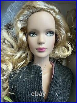 Tonner TYLER WENTWORTH 2005 BROADWAY LIGHTS EXCLUSIVE 16 FASHION DOLL NRFB LE Tonner TYLER WENTWORTH 2005 BROADWAY LIGHTS EXCLUSIVE 16 FASHION DOLL NRFB LE
