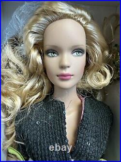 Tonner TYLER WENTWORTH 2005 BROADWAY LIGHTS EXCLUSIVE 16 FASHION DOLL NRFB LE Tonner TYLER WENTWORTH 2005 BROADWAY LIGHTS EXCLUSIVE 16 FASHION DOLL NRFB LE