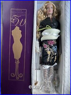 Tonner TYLER WENTWORTH 2005 BROADWAY LIGHTS EXCLUSIVE 16 FASHION DOLL NRFB LE Tonner TYLER WENTWORTH 2005 BROADWAY LIGHTS EXCLUSIVE 16 FASHION DOLL NRFB LE