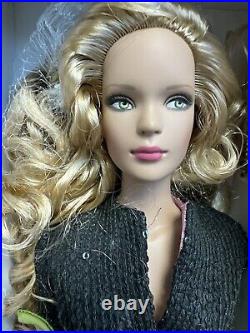 Tonner TYLER WENTWORTH 2005 BROADWAY LIGHTS EXCLUSIVE 16 FASHION DOLL NRFB LE Tonner TYLER WENTWORTH 2005 BROADWAY LIGHTS EXCLUSIVE 16 FASHION DOLL NRFB LE