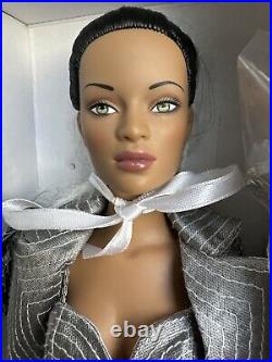 Tonner TYLER WENTWORTH 2005 CHERISHED FRIENDS JAC D'ARGENT 16 FASHION DOLL NRFB