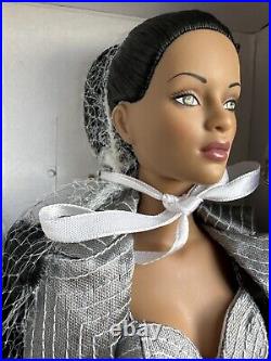 Tonner TYLER WENTWORTH 2005 CHERISHED FRIENDS JAC D'ARGENT 16 FASHION DOLL NRFB