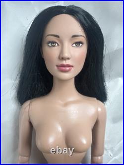 Tonner TYLER WENTWORTH 2005 NUDE ON THE PRESIDIO CARRIE 16 Fashion Doll BW Body Tonner TYLER WENTWORTH 2005 NUDE ON THE PRESIDIO CARRIE 16 Fashion Doll BW Body