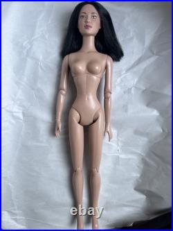 Tonner TYLER WENTWORTH 2005 NUDE ON THE PRESIDIO CARRIE 16 Fashion Doll BW Body Tonner TYLER WENTWORTH 2005 NUDE ON THE PRESIDIO CARRIE 16 Fashion Doll BW Body