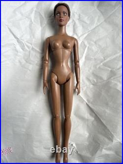 Tonner TYLER WENTWORTH 2005 NUDE TRENDS ESME 16 Fashion Doll BW Bending Wrists Tonner TYLER WENTWORTH 2005 NUDE TRENDS ESME 16 Fashion Doll BW Bending Wrists