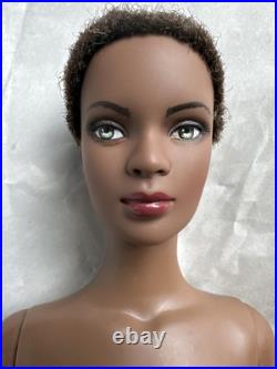 Tonner TYLER WENTWORTH 2005 NUDE TRENDS ESME 16 Fashion Doll BW Bending Wrists Tonner TYLER WENTWORTH 2005 NUDE TRENDS ESME 16 Fashion Doll BW Bending Wrists