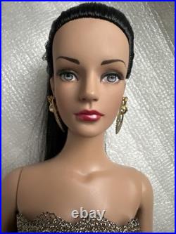 Tonner TYLER WENTWORTH 2006 BYZANTINE SYDNEY CHASE 16 DRESSED FASHION DOLL BW